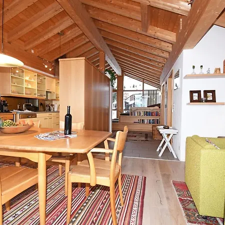 Emilio Dachgeschoss Apartmán *